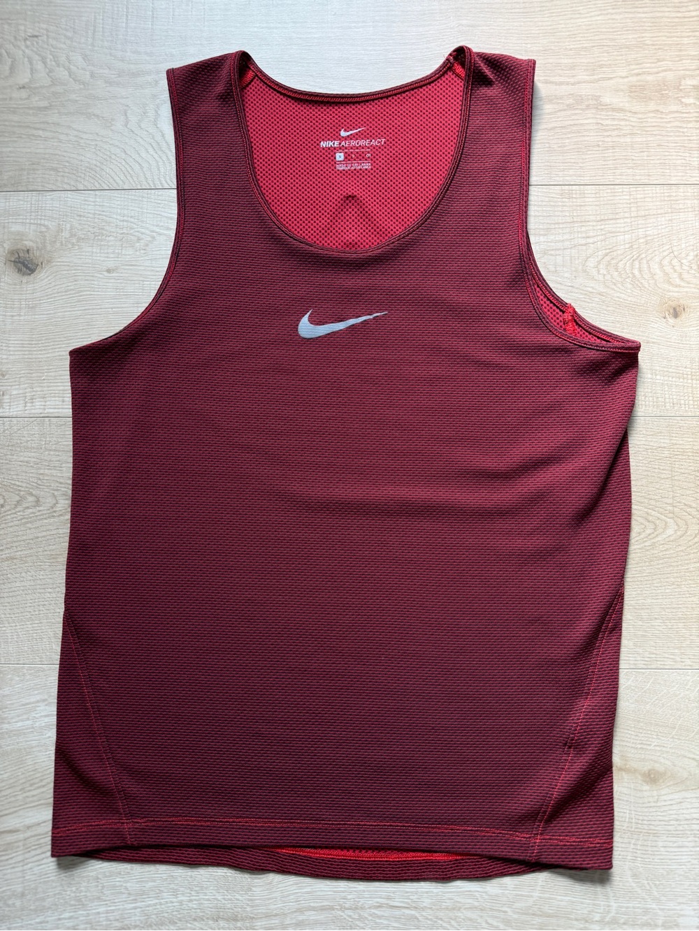 Nike AEROREACT Men’s Athletic Tank Top | Size Small | Like New Condition